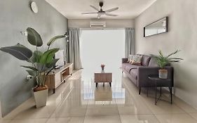Manhattan Condo 8-11Pax